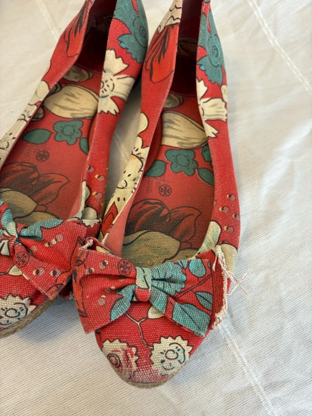 Tory Burch Tasmin floral canvas‎ espadrille flats.